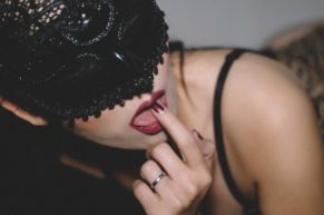 How to Give Perfect Oral Sex (Including Swallowing) – Tips and Advice = A GUIDE