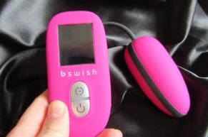 How we had fun with the B-Swish Wireless Vibrating Egg – REVIEW
