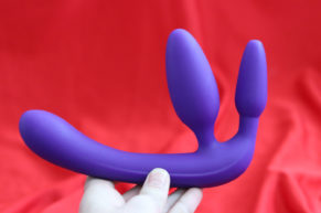 Strapless Triple Game Couple’s Dildo – It’s Great Once You Figure It Out REVIEW