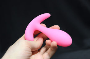A Glowing Anal Plug? REVIEW of the Pink Grapnel “Firefly”